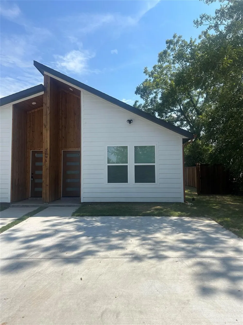 2095 Bourland #B Greenville, TX 75401