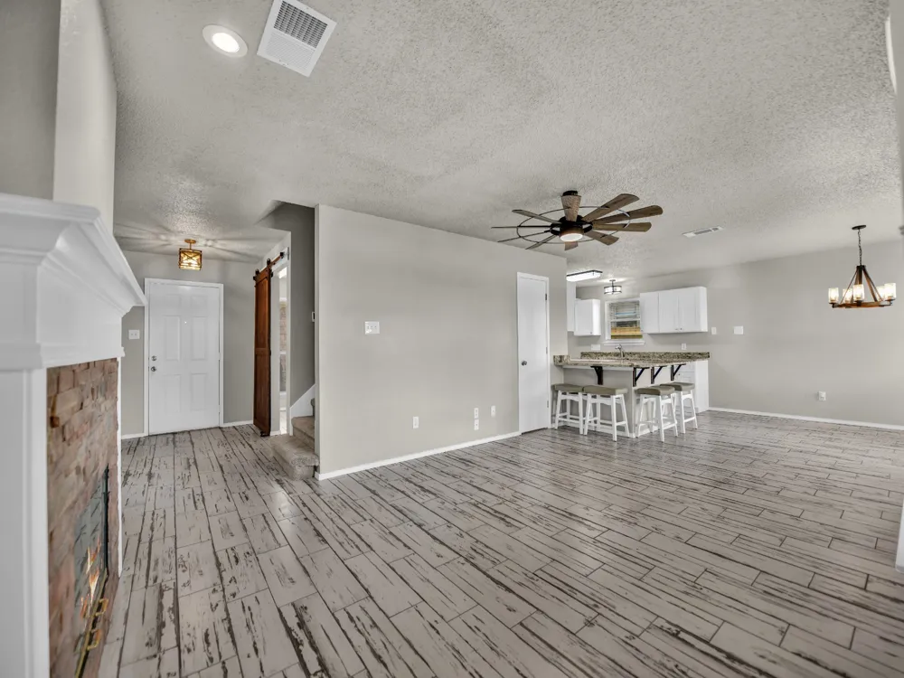 617 Oak View Court Azle, TX 76020