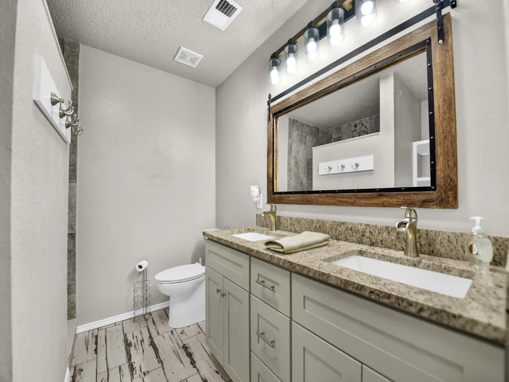617 Oak View Court Azle, TX 76020