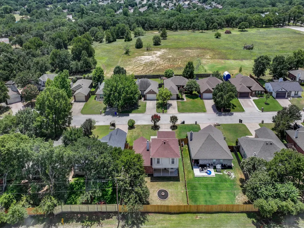 617 Oak View Court Azle, TX 76020