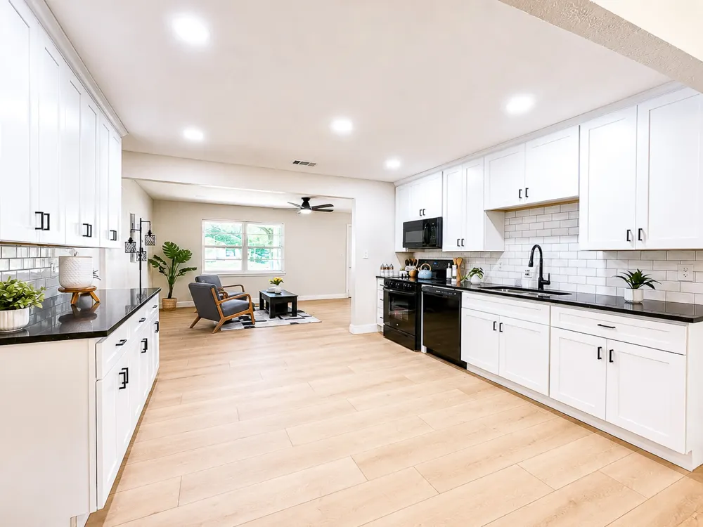 209 W Southern Avenue Saginaw, TX 76179