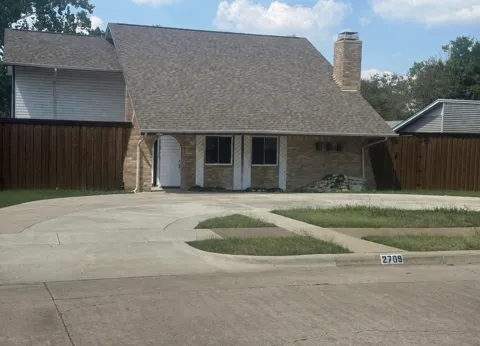 2709 Peppertree Place
