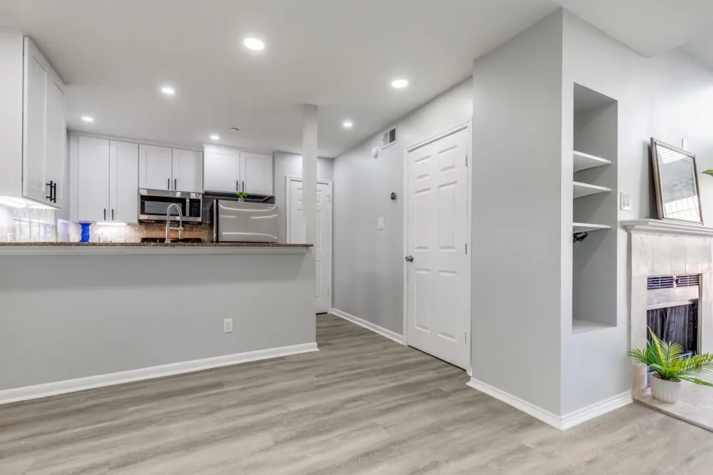 4221 Cole Avenue #202 Dallas, TX 75205