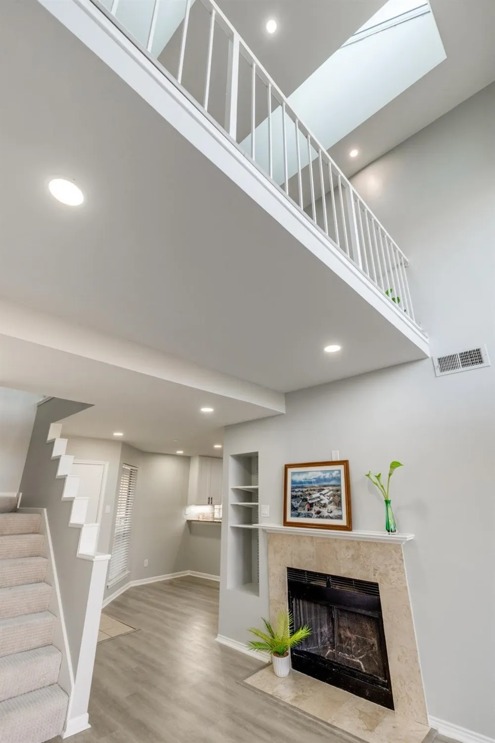 4221 Cole Avenue #202 Dallas, TX 75205