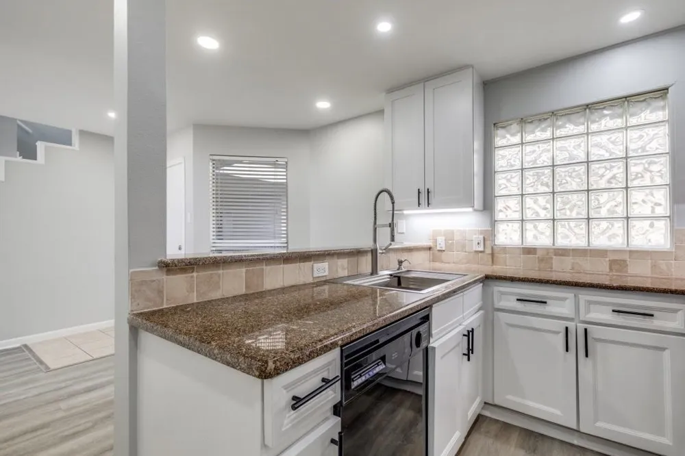 4221 Cole Avenue #202 Dallas, TX 75205