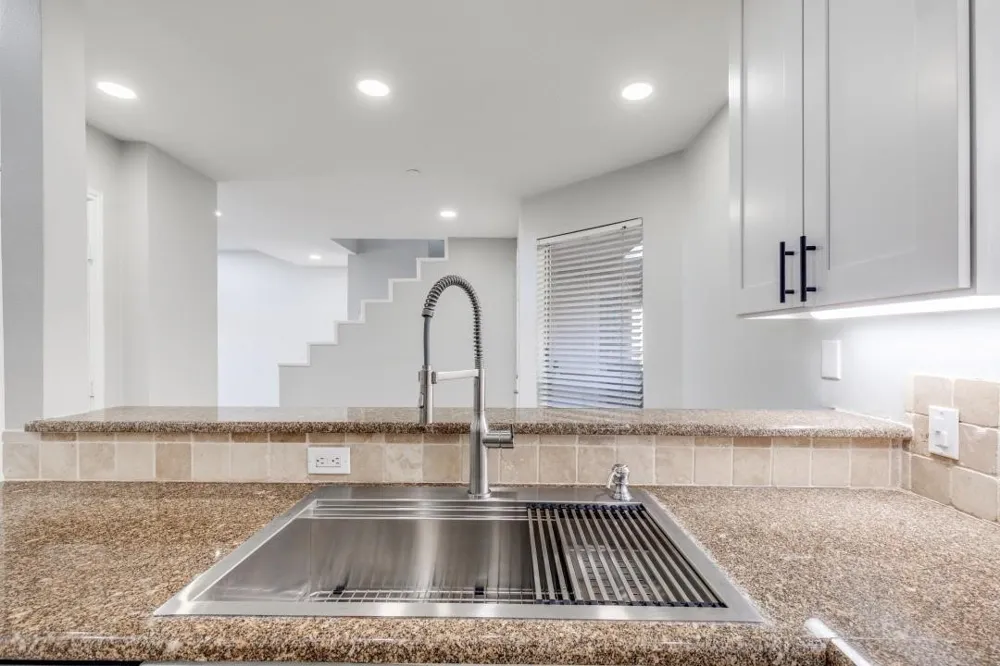 4221 Cole Avenue #202 Dallas, TX 75205
