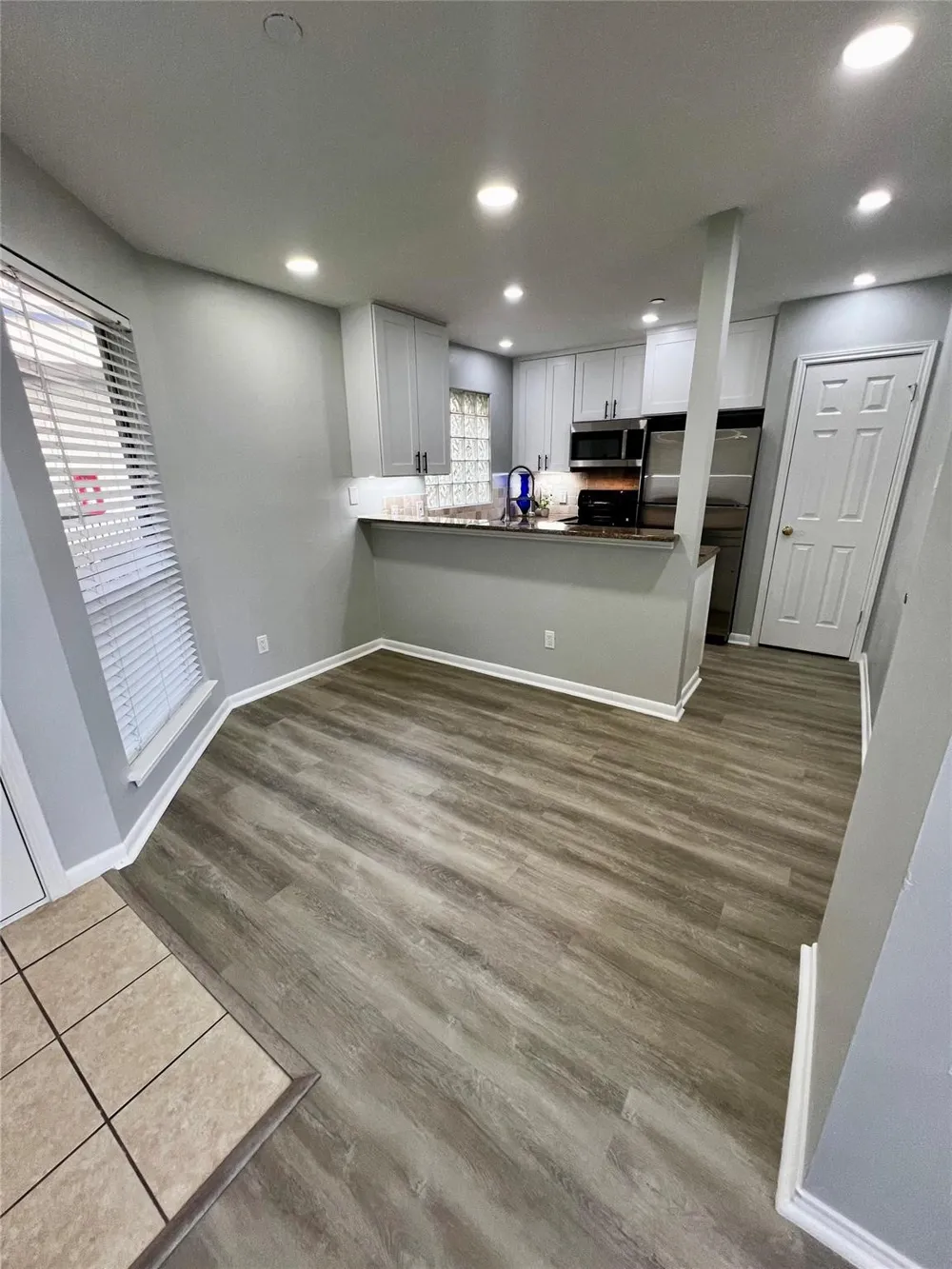 4221 Cole Avenue #202 Dallas, TX 75205