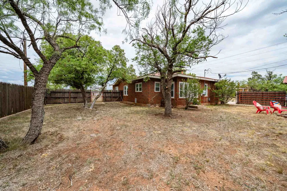 305 W Swenson Avenue Aspermont, TX 79502