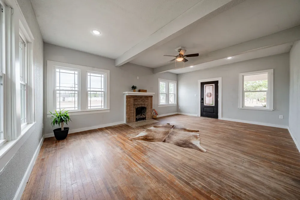 305 W Swenson Avenue Aspermont, TX 79502