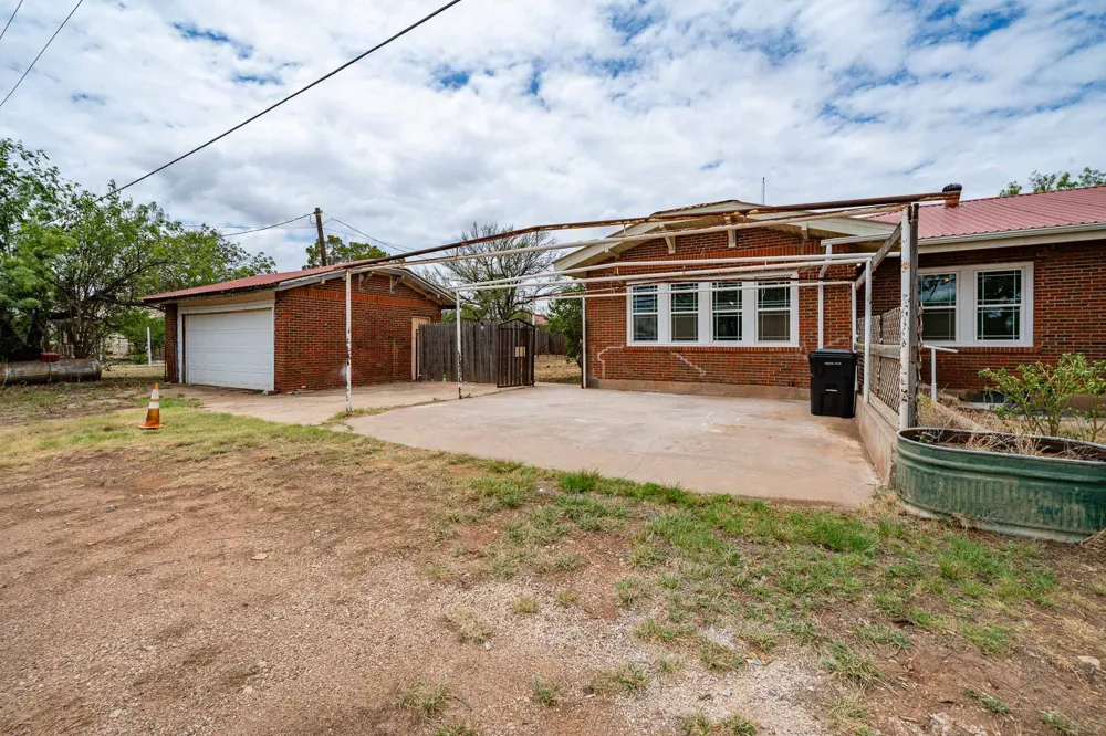 305 W Swenson Avenue Aspermont, TX 79502