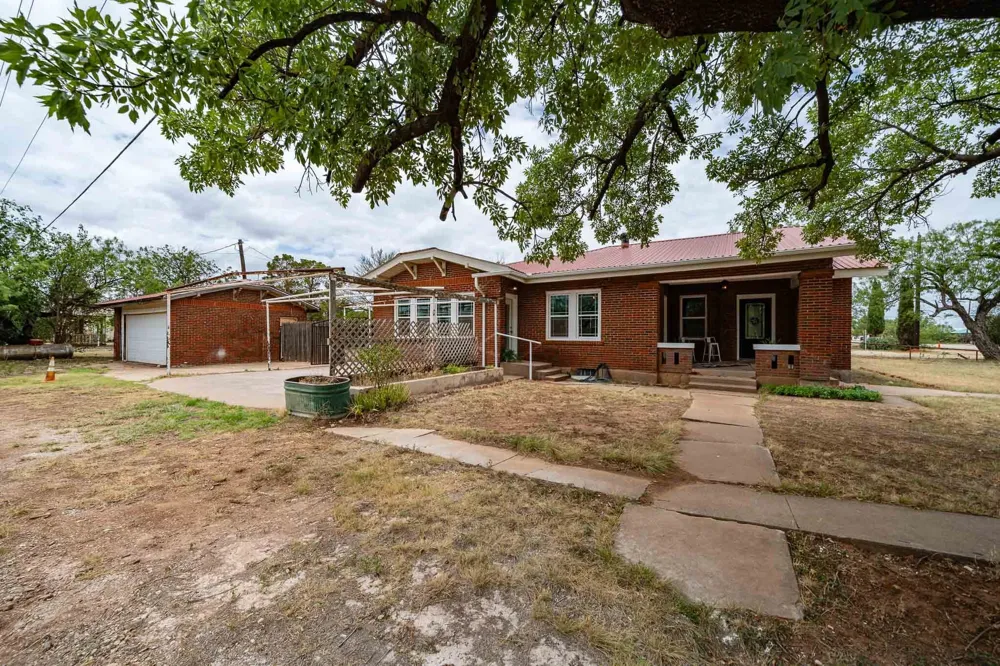 305 W Swenson Avenue Aspermont, TX 79502
