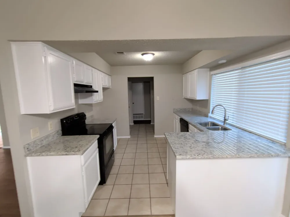 1703 Chittam Drive Euless, TX 76039