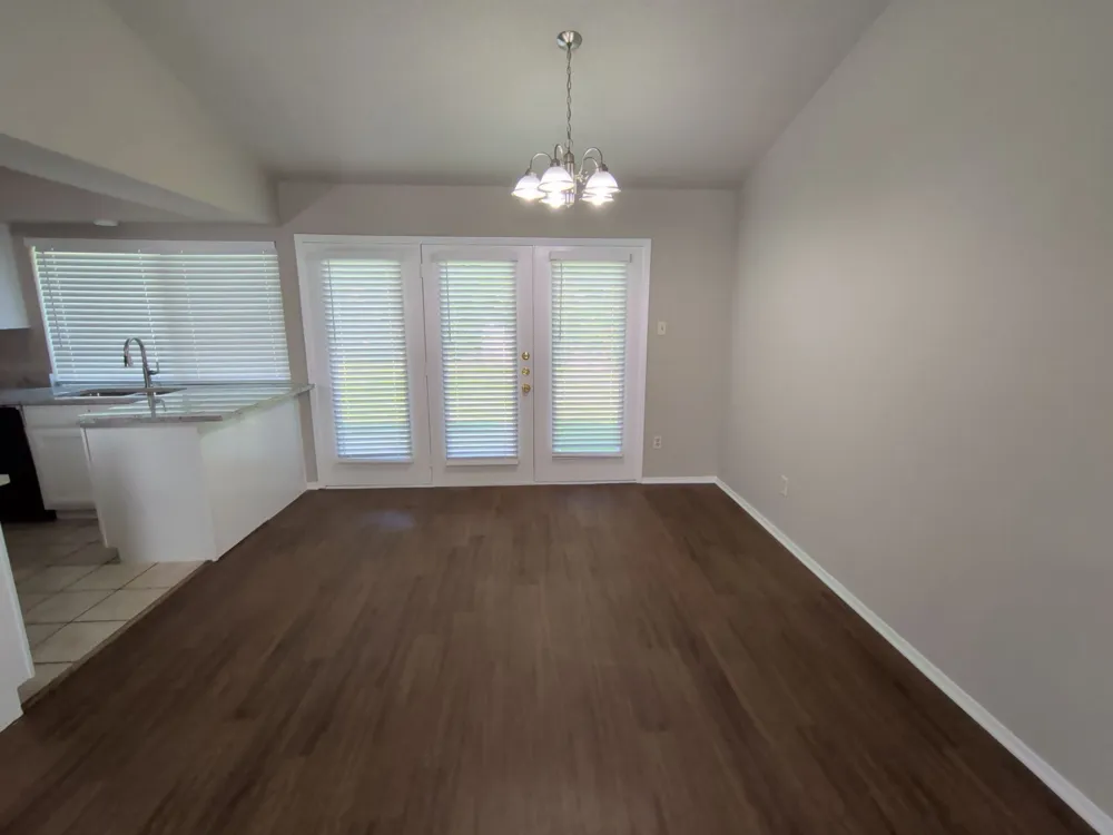 1703 Chittam Drive Euless, TX 76039