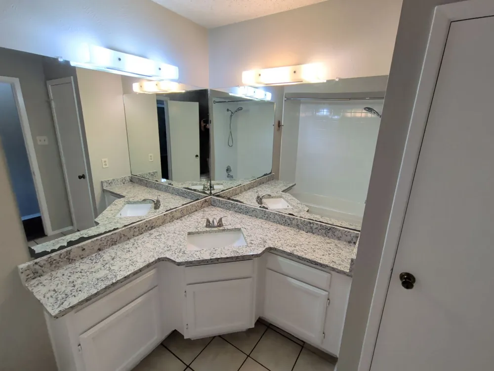 1703 Chittam Drive Euless, TX 76039