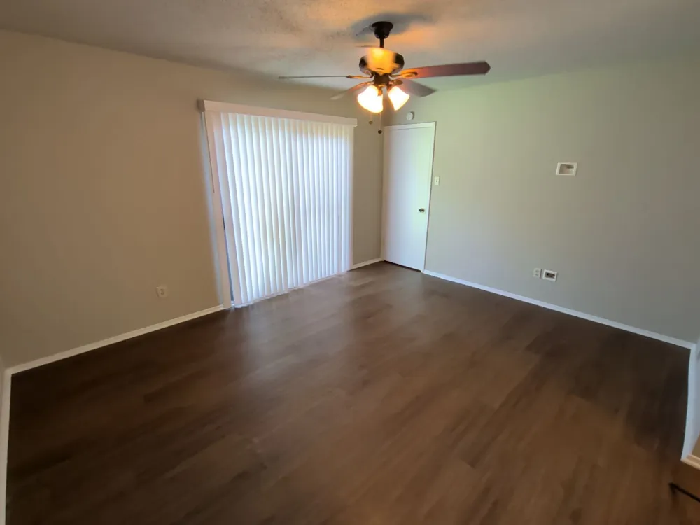 1703 Chittam Drive Euless, TX 76039