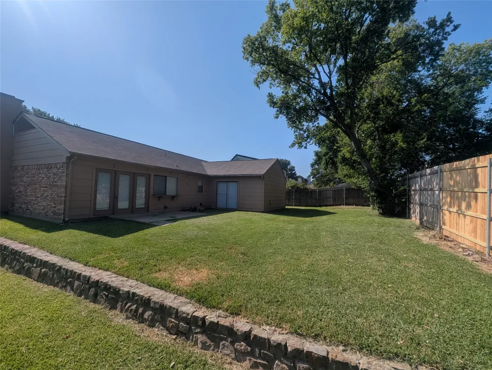 1703 Chittam Drive Euless, TX 76039