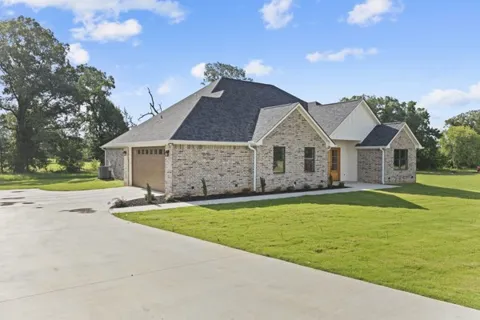 13830 Cedar Hill Lane