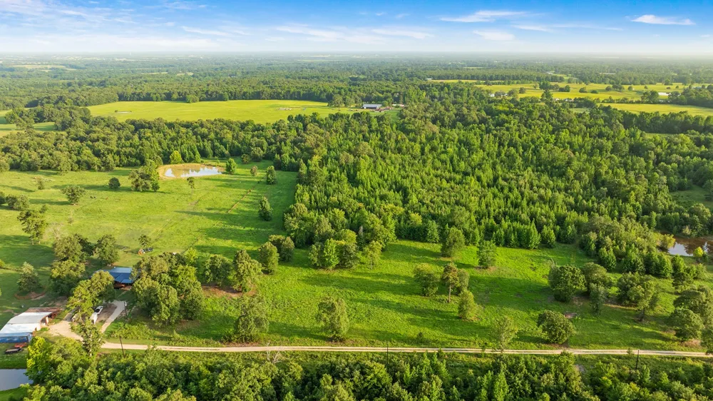County Road 43200 Powderly, TX 75473