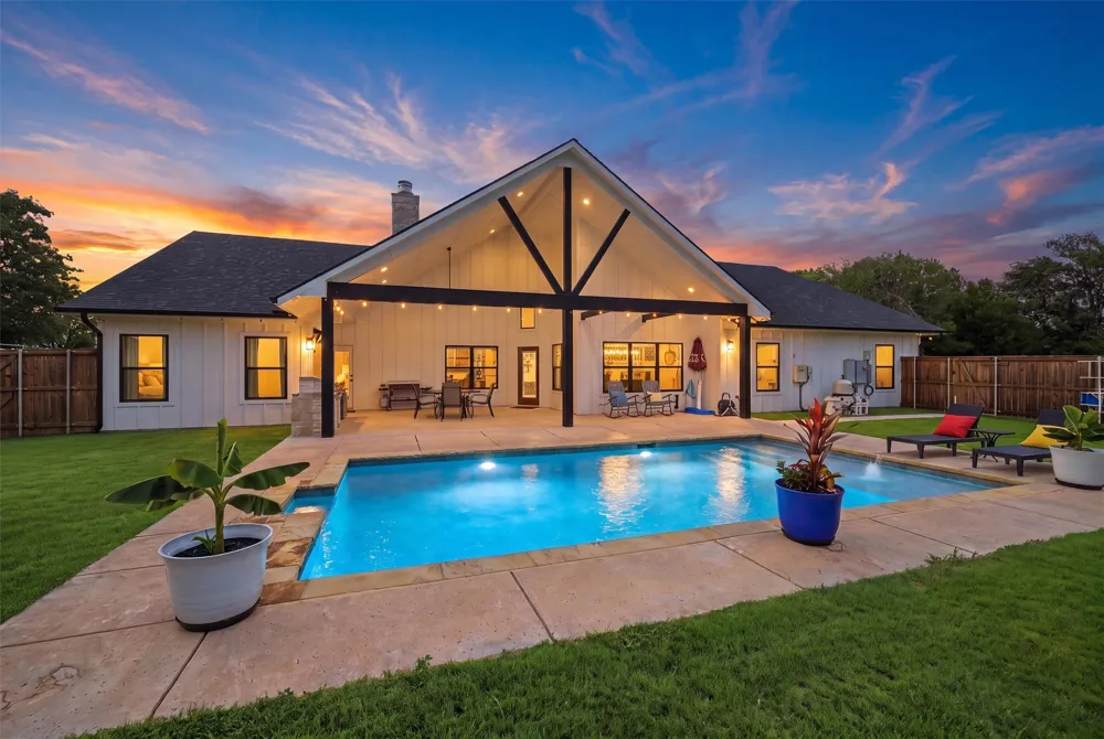 3657 Harrell Road Howe, TX 75459
