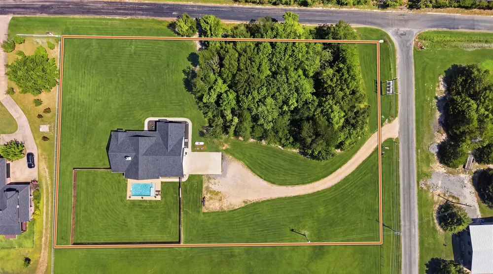 3657 Harrell Road Howe, TX 75459