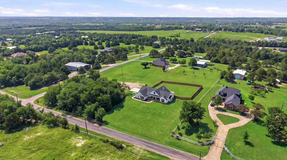 3657 Harrell Road Howe, TX 75459