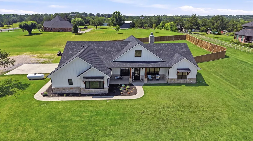 3657 Harrell Road Howe, TX 75459