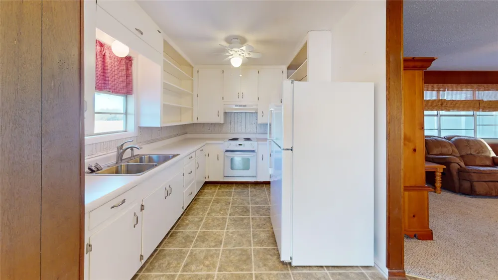 300 Shore Brady, TX 76825