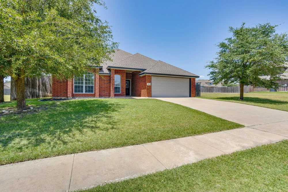 705 Carmen Ana Avenue Grandview, TX 76050
