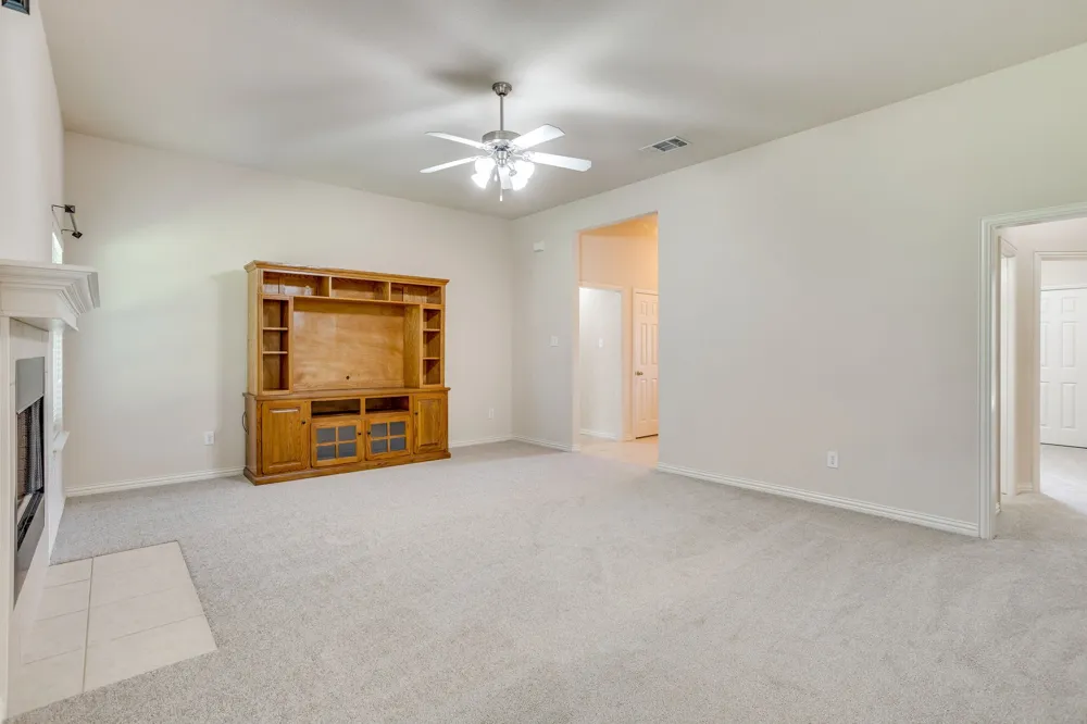 705 Carmen Ana Avenue Grandview, TX 76050