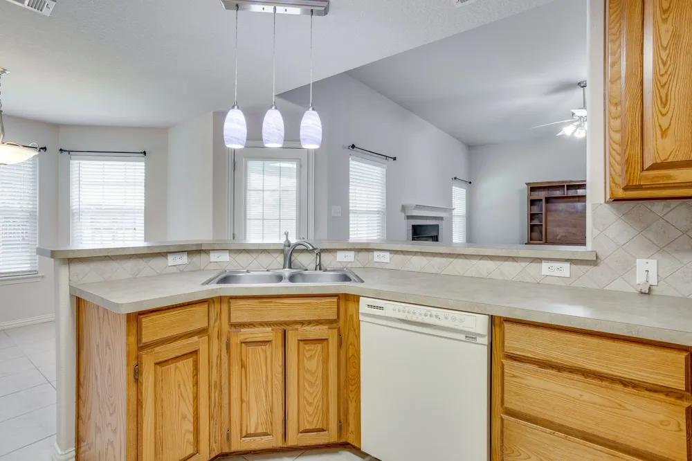705 Carmen Ana Avenue Grandview, TX 76050