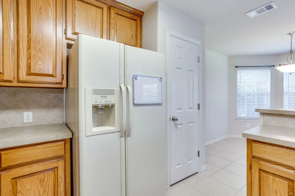 705 Carmen Ana Avenue Grandview, TX 76050