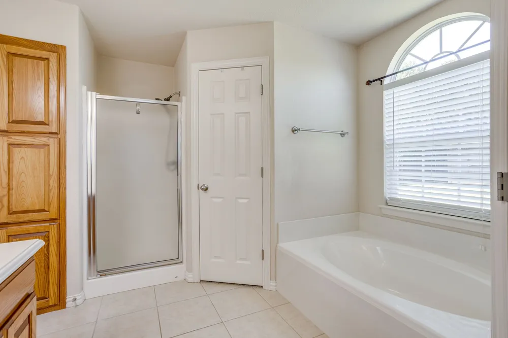 705 Carmen Ana Avenue Grandview, TX 76050