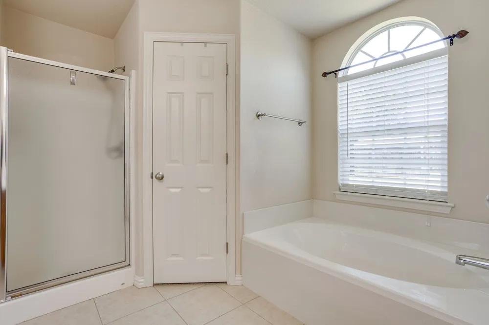 705 Carmen Ana Avenue Grandview, TX 76050