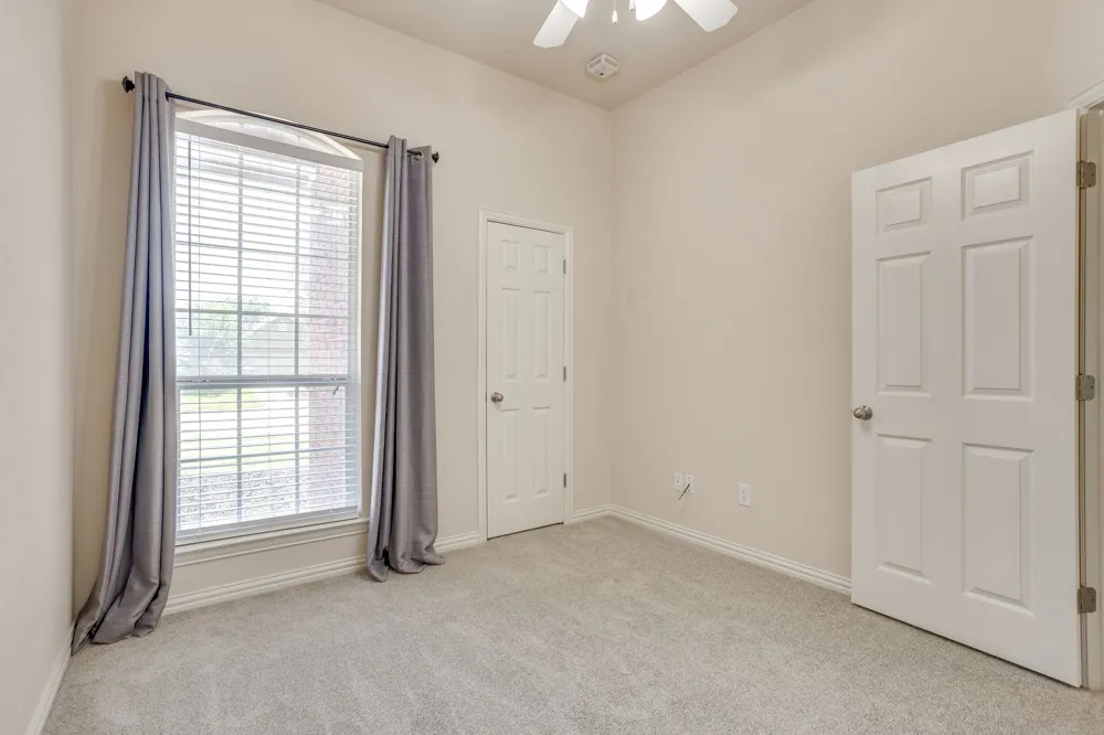 705 Carmen Ana Avenue Grandview, TX 76050