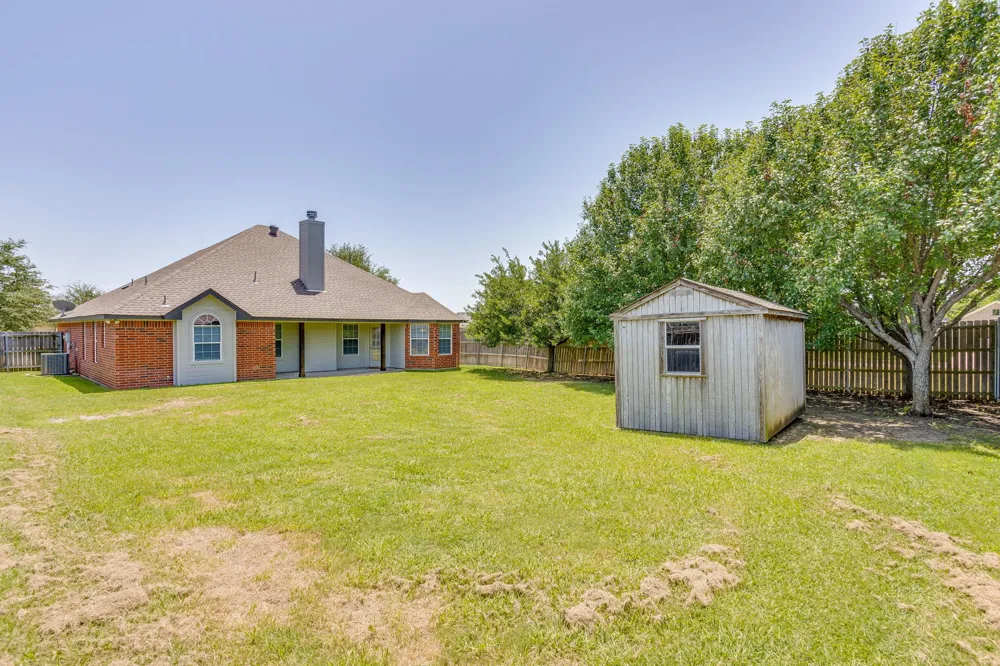 705 Carmen Ana Avenue Grandview, TX 76050