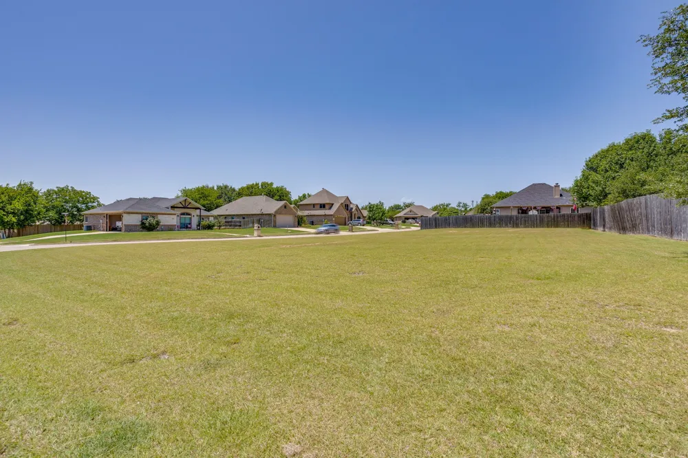 703 Carmen Ana Avenue Grandview, TX 76050