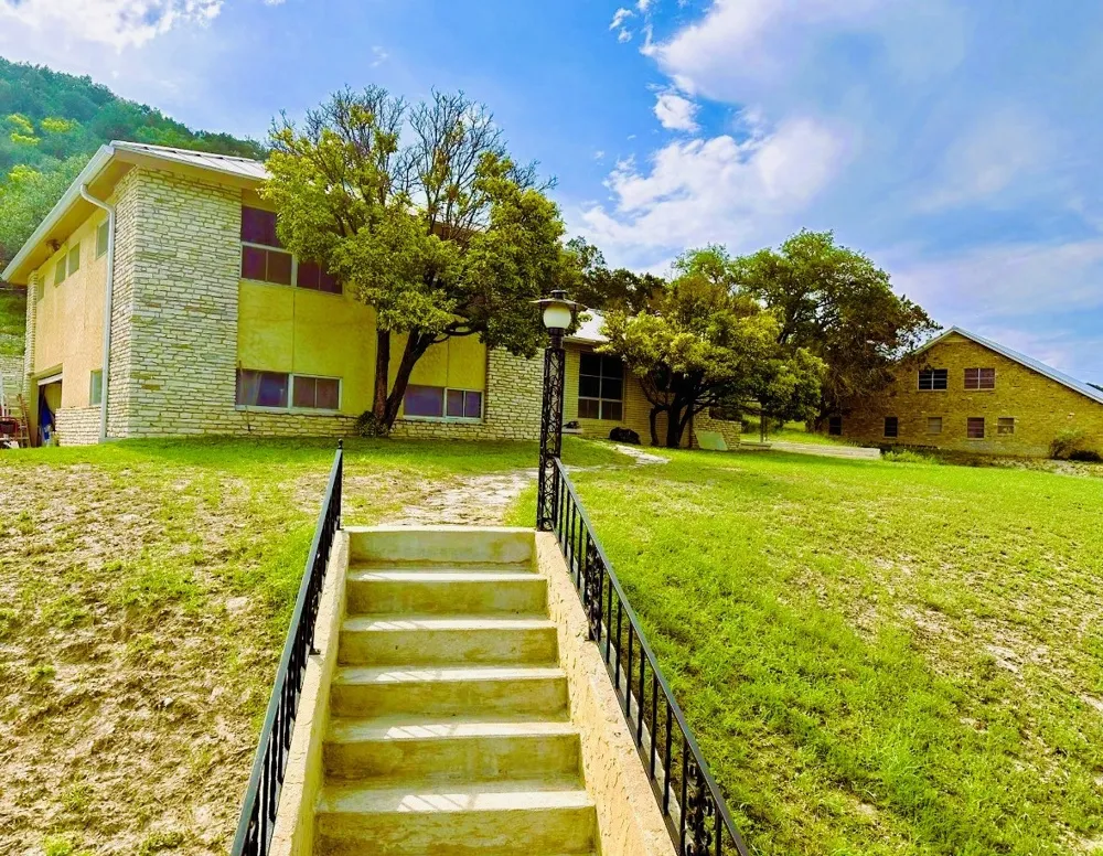 120 Bluebonnet Drive Junction, TX 76849