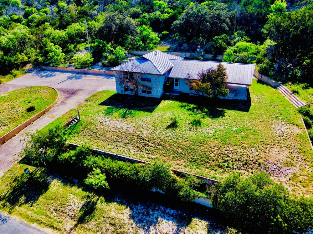 120 Bluebonnet Drive Junction, TX 76849