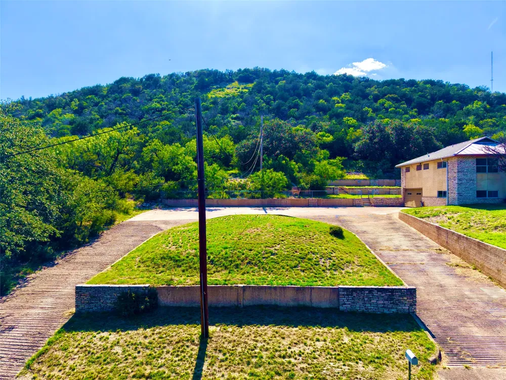 120 Bluebonnet Drive Junction, TX 76849