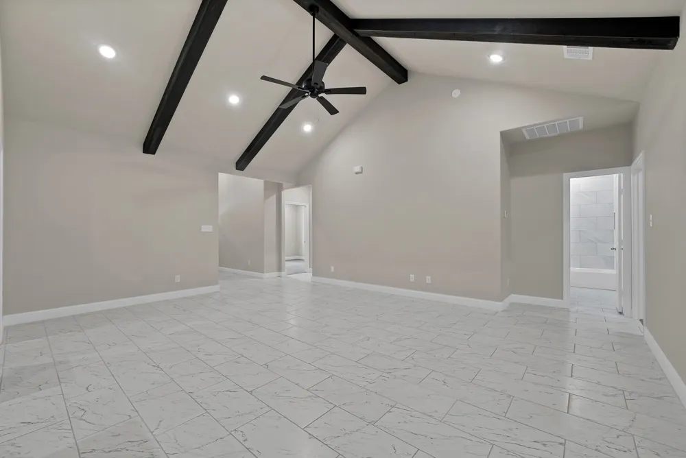 407 E Willingham Street Cleburne, TX 76031