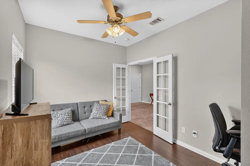 1933 Timber Oaks Drive Garland, TX 75040