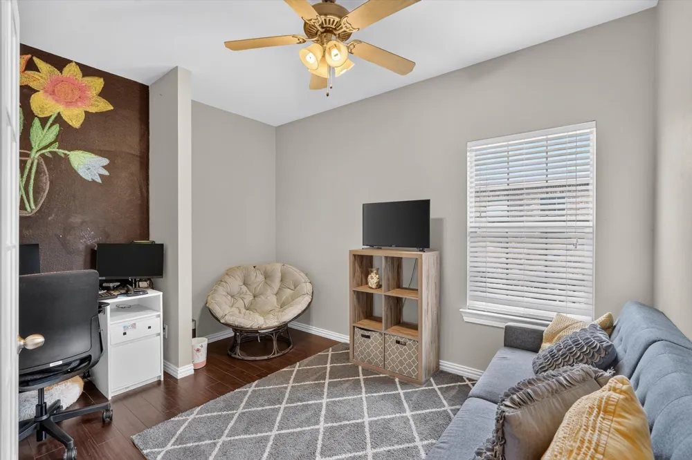 1933 Timber Oaks Drive Garland, TX 75040