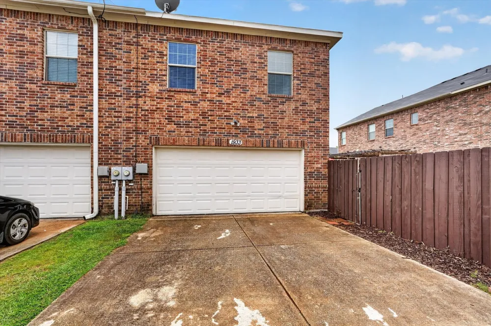 1933 Timber Oaks Drive Garland, TX 75040