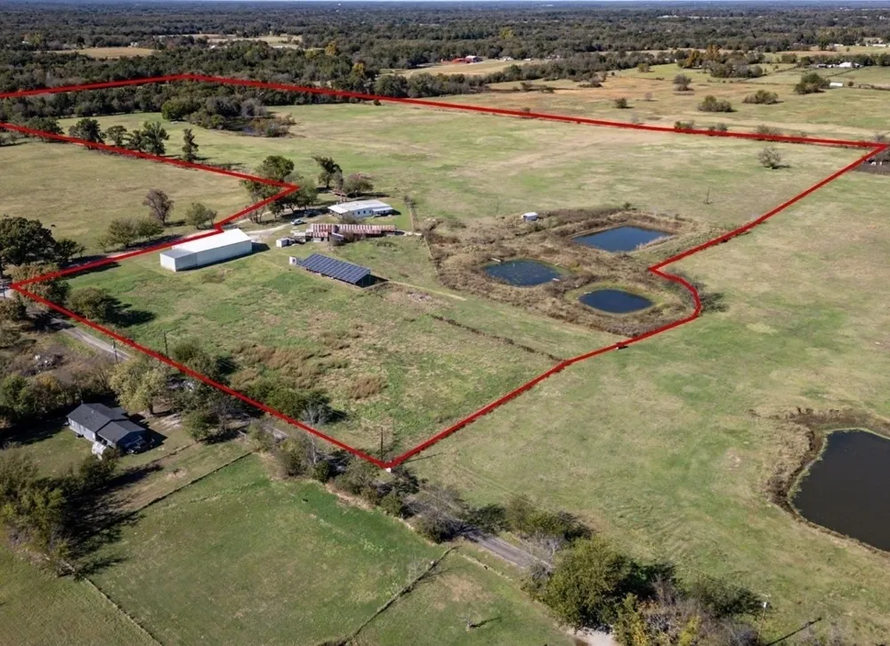 765 Rs County Road 3410 Emory, TX 75440