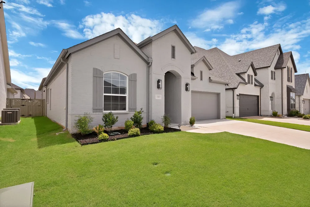 2505 Half Moon Way Northlake, TX 76247