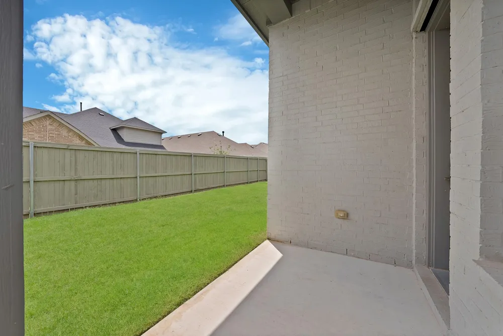 2505 Half Moon Way Northlake, TX 76247