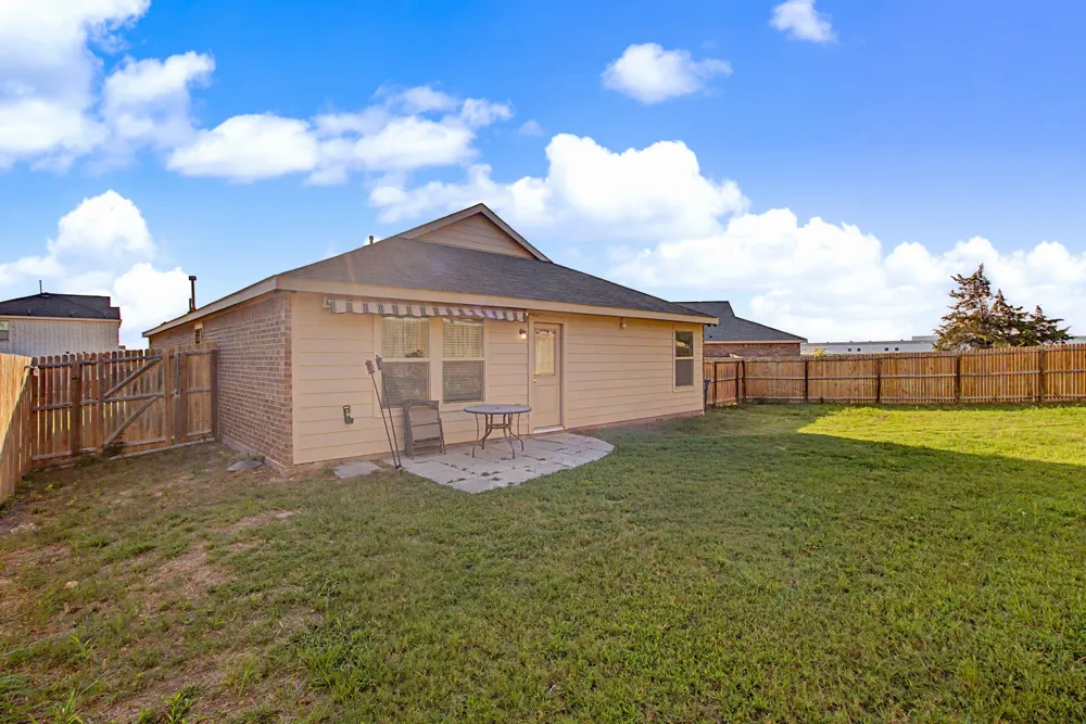 1517 Oak Creek Drive Hutchins, TX 75141