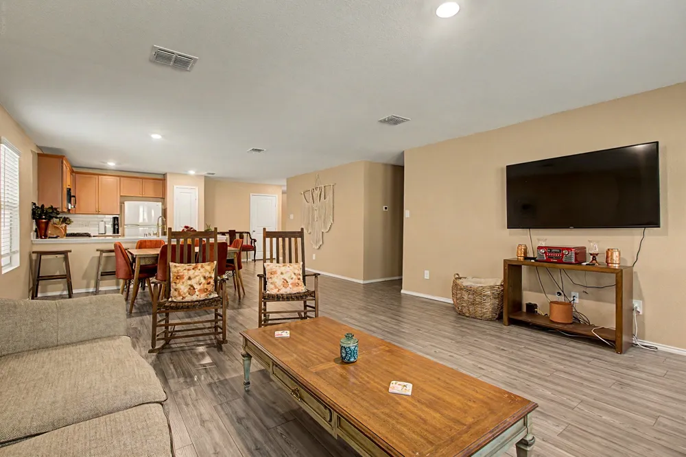 1517 Oak Creek Drive Hutchins, TX 75141