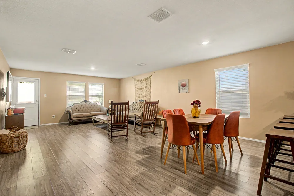 1517 Oak Creek Drive Hutchins, TX 75141