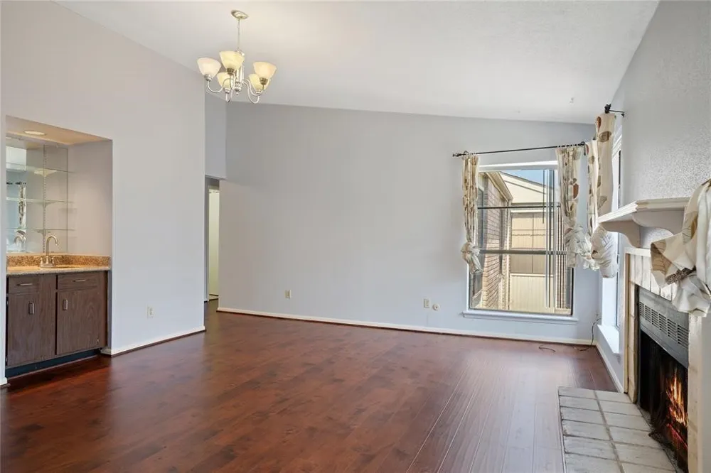 8100 Cambridge Street #124 Houston, TX 77054